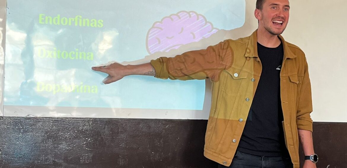 ¡Un taller enriquecedor sobre herramientas socioemocionales impartido por el Psicólogo Carlos Dietert!