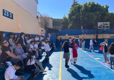 Conmemorando el Día del Libro en Pan American College.