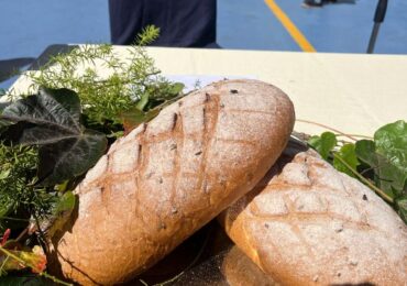 Este Jueves Santo, nuestra comunidad educativa del Pan American College se reunió en una emotiva liturgia para conmemorar el inicio del Triduo Pascual.